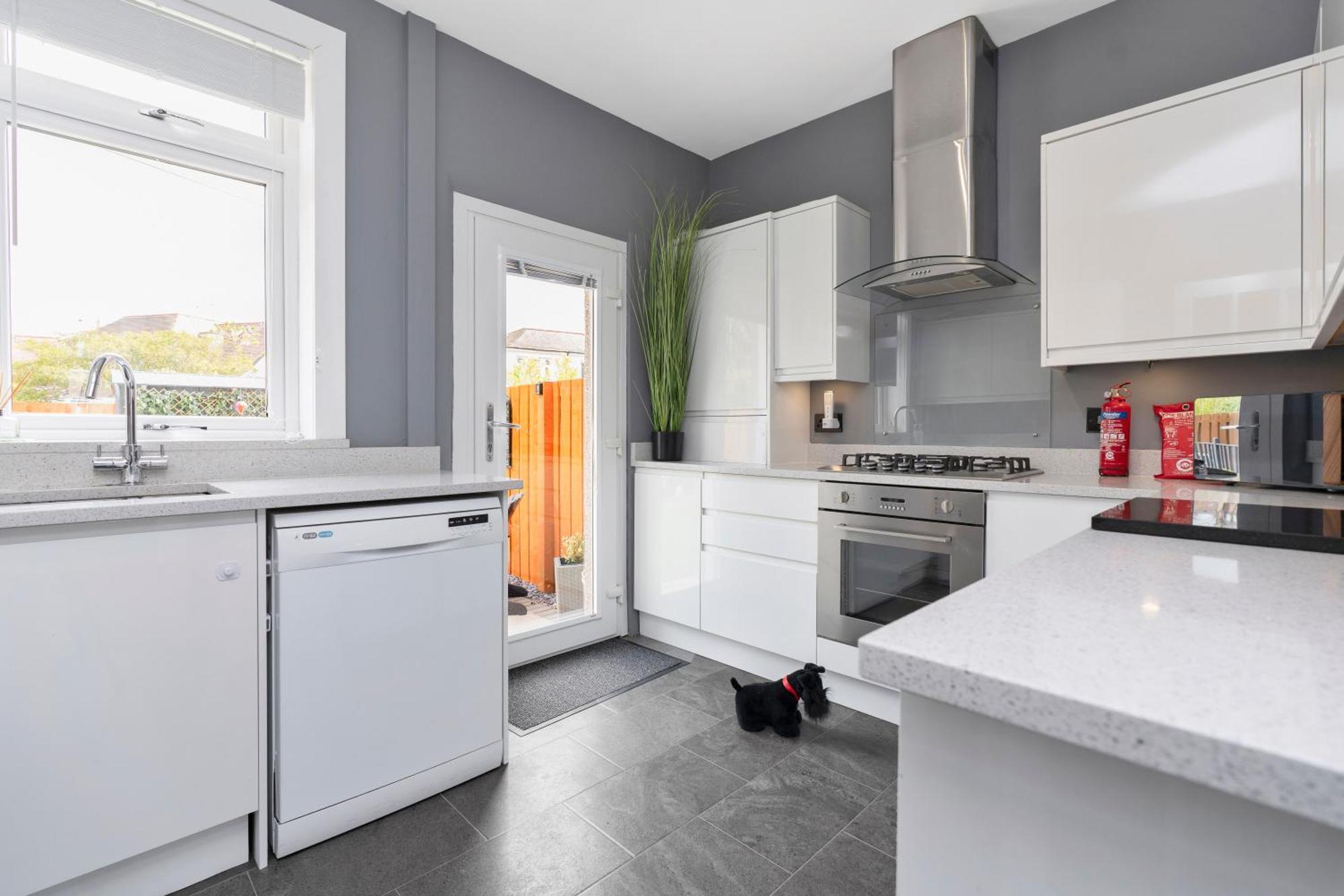 Crewe Apartment - 2 Bed, Free Off Street Parking And Private Garden Edynburg Zewnętrze zdjęcie