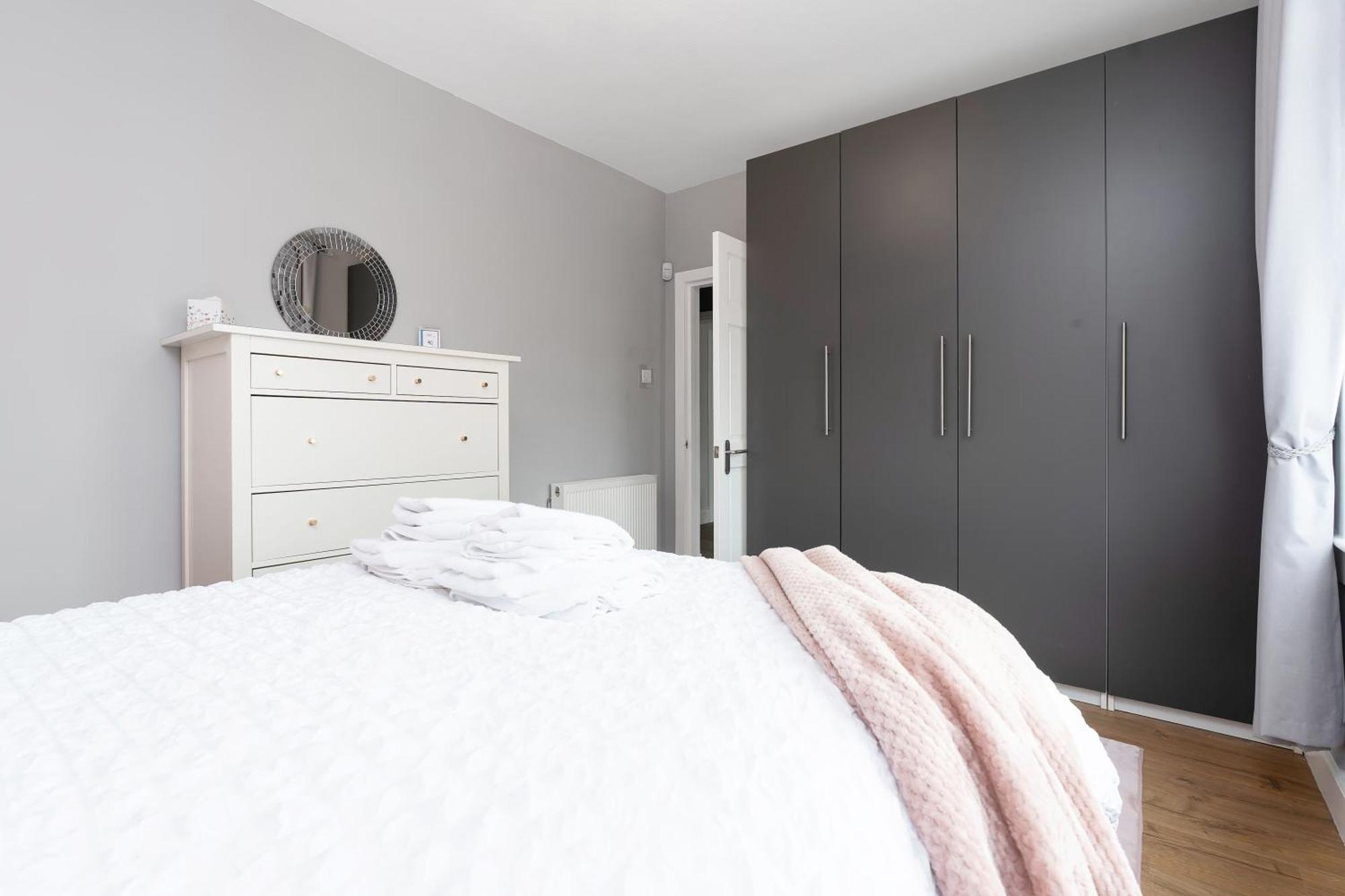 Crewe Apartment - 2 Bed, Free Off Street Parking And Private Garden Edynburg Zewnętrze zdjęcie