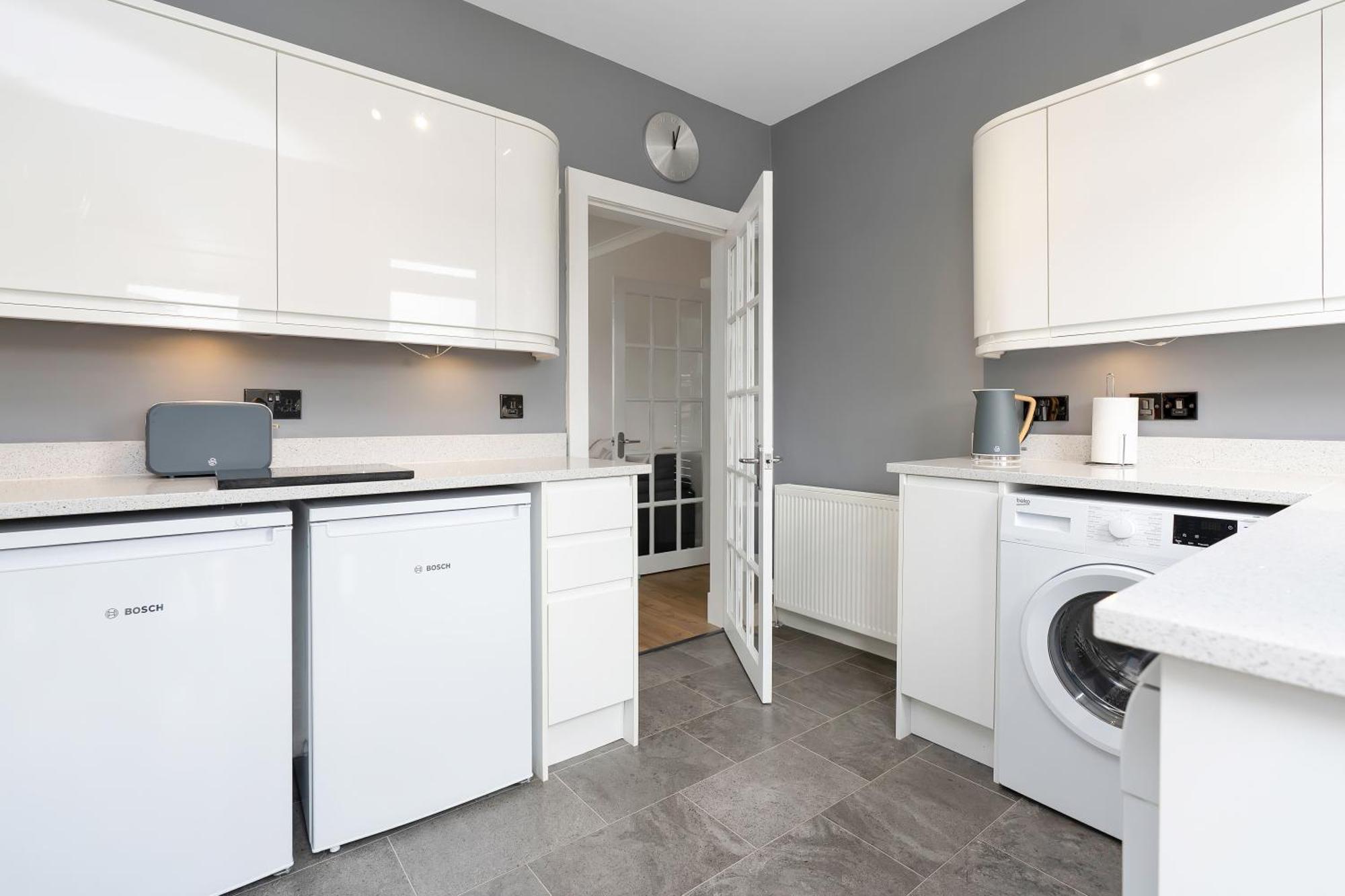 Crewe Apartment - 2 Bed, Free Off Street Parking And Private Garden Edynburg Zewnętrze zdjęcie