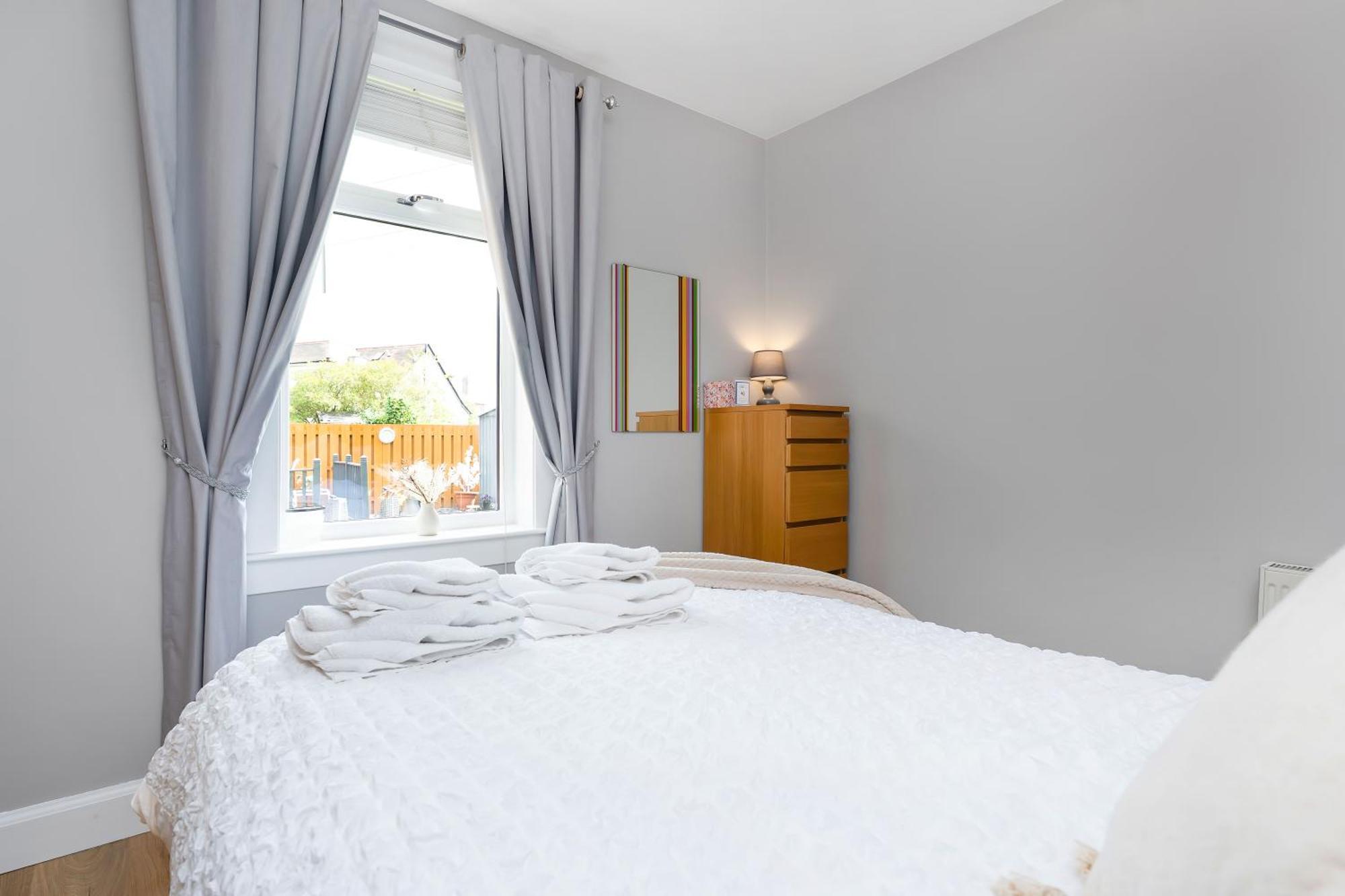 Crewe Apartment - 2 Bed, Free Off Street Parking And Private Garden Edynburg Zewnętrze zdjęcie
